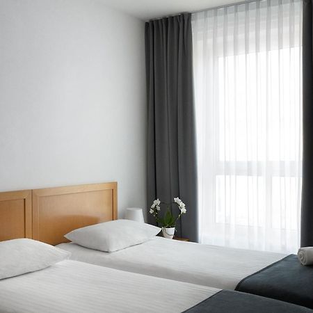 Hotel Tabor Сежана Екстериор снимка