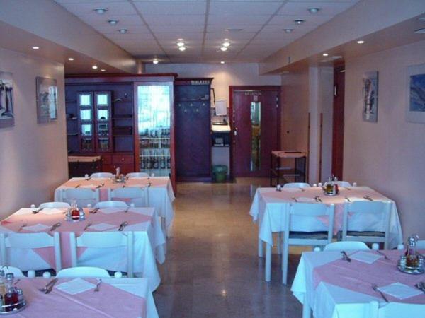 Hotel Tabor Сежана Екстериор снимка