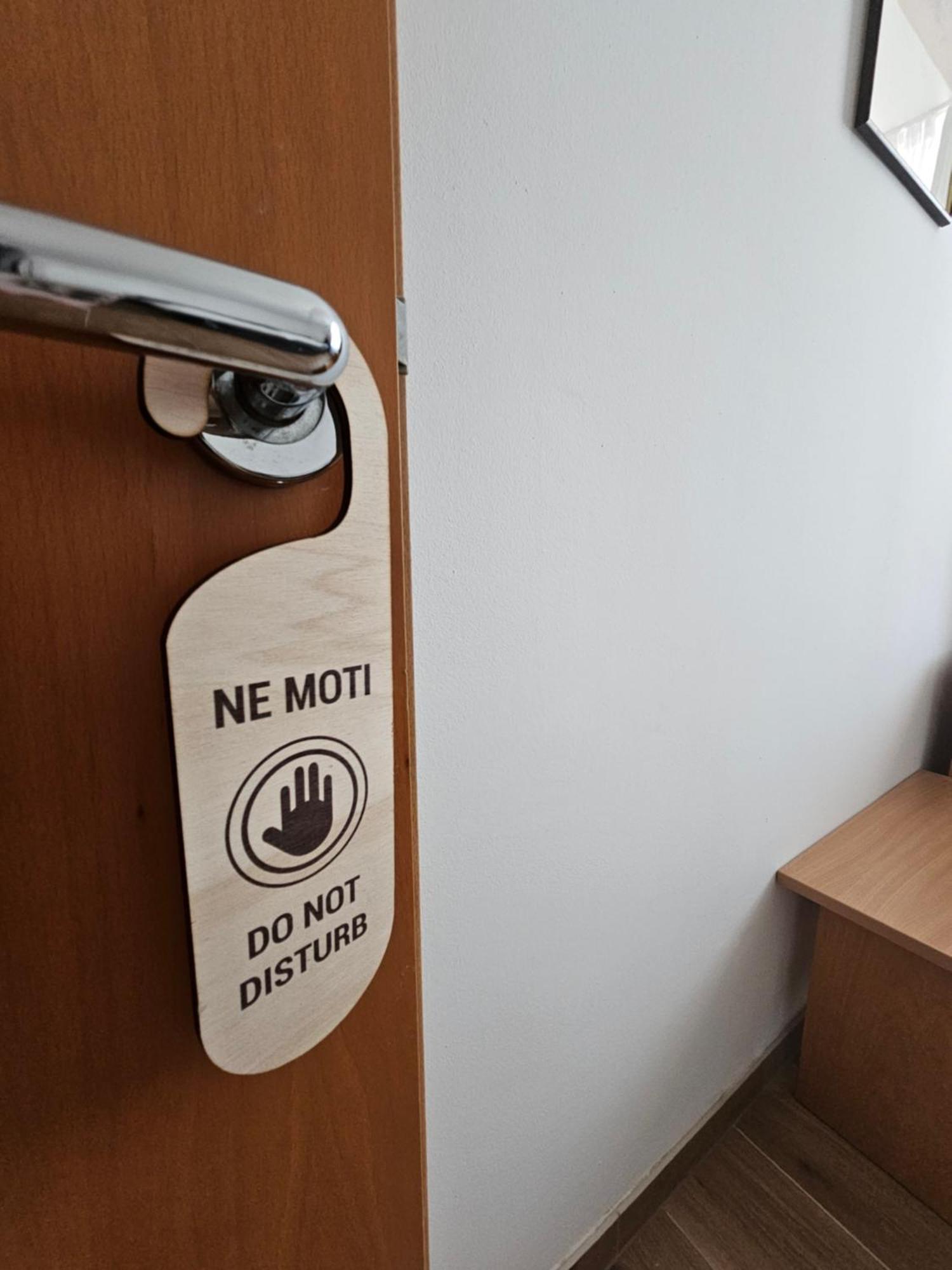 Hotel Tabor Сежана Екстериор снимка