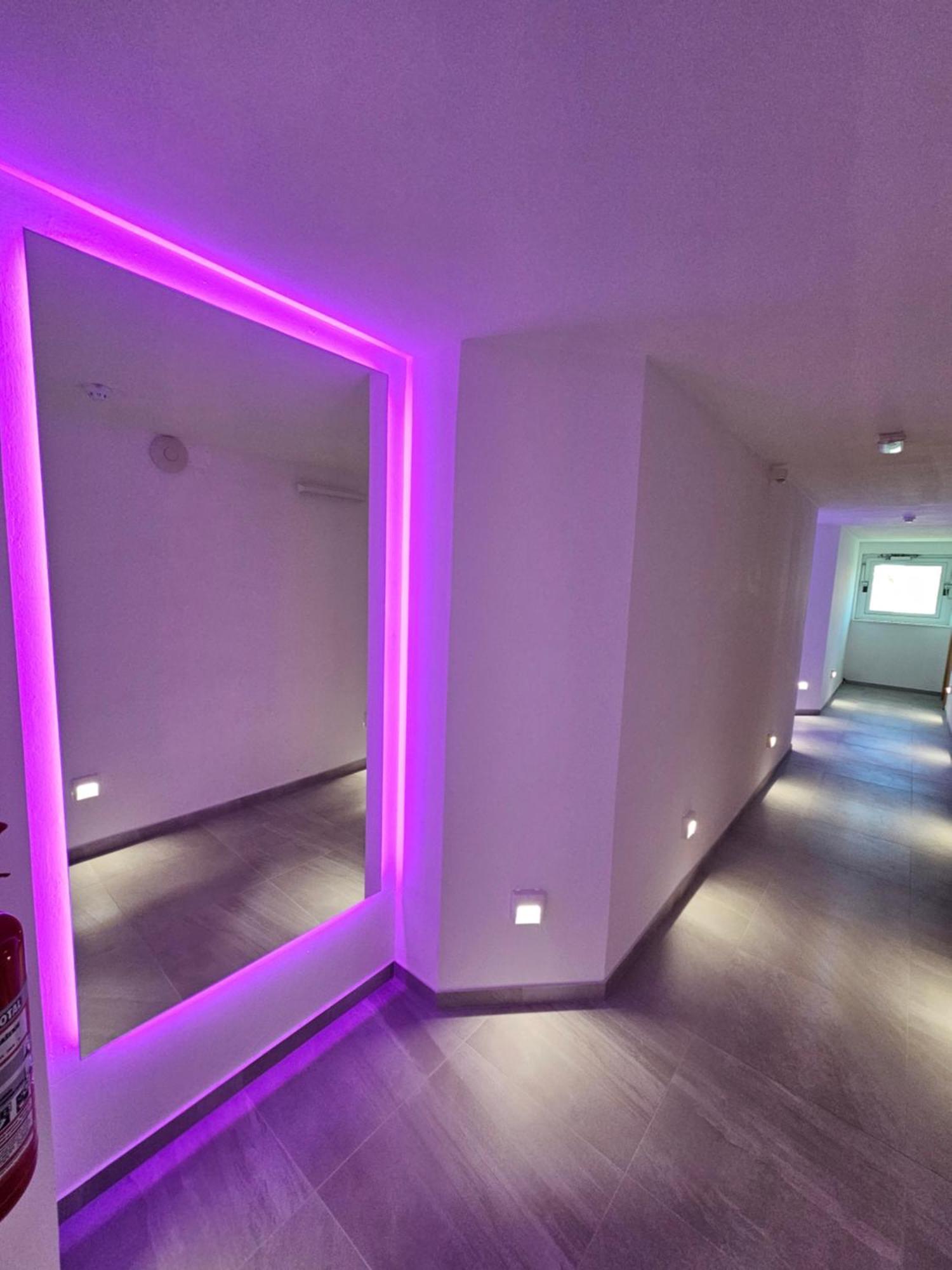 Hotel Tabor Сежана Екстериор снимка